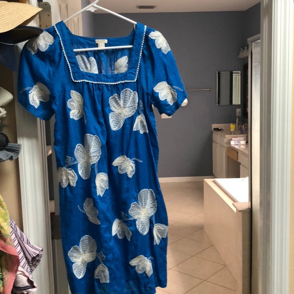 Dress - Picture 1 of 3